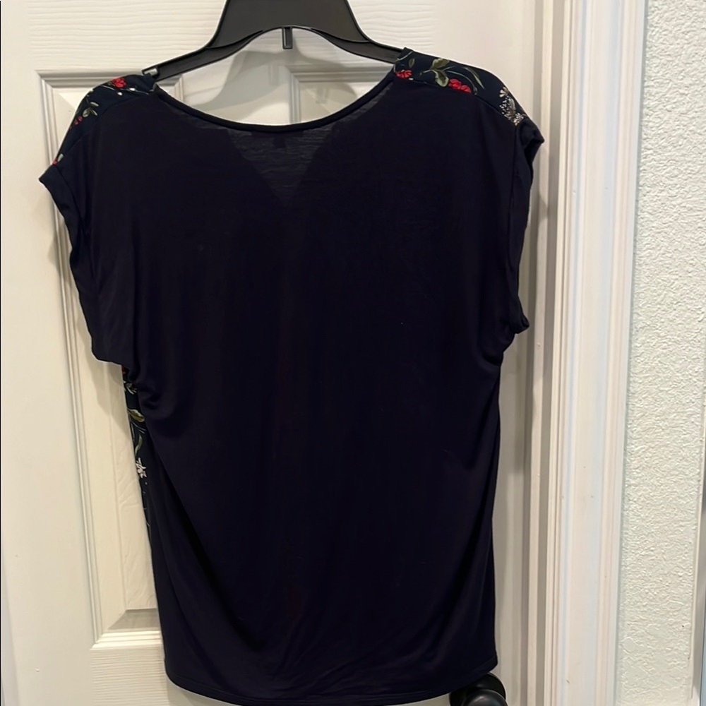 2 Papermoon Lightweight Tops - Picture 2 of 5